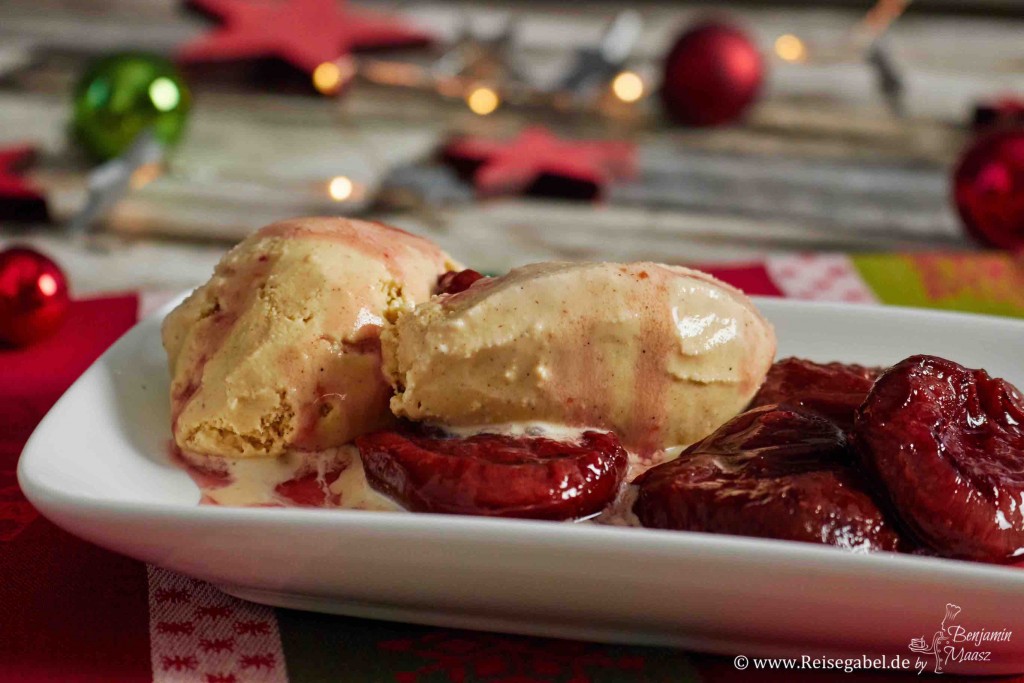 Zimteiscreme mit Rotweinzwetschgen - Weihnachtsdessert