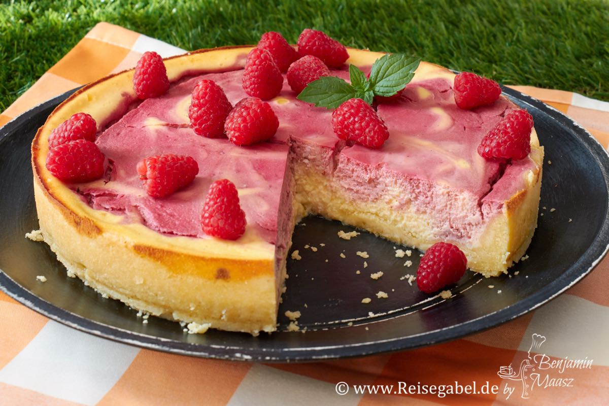 Ein leckerer, sommerlicher Himbeer Käsekuchen