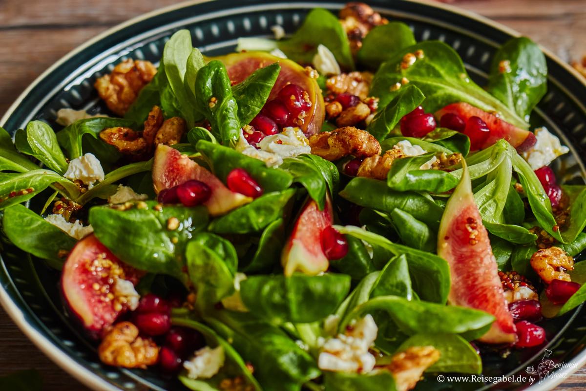 Ein geschmackvoller Wintersalat mit Senfvinaigrette und Feigen