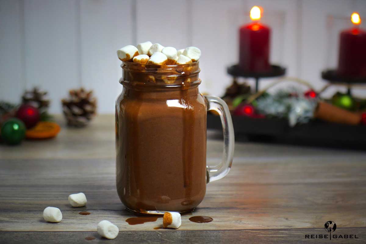 Heiße Schokolade mit Marshmallows und Chai Sirup - Reisegabel