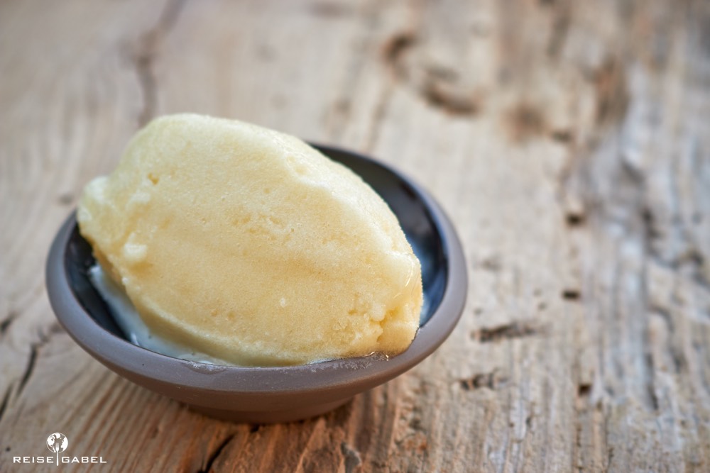Cremiges Ananassorbet - Reisegabel