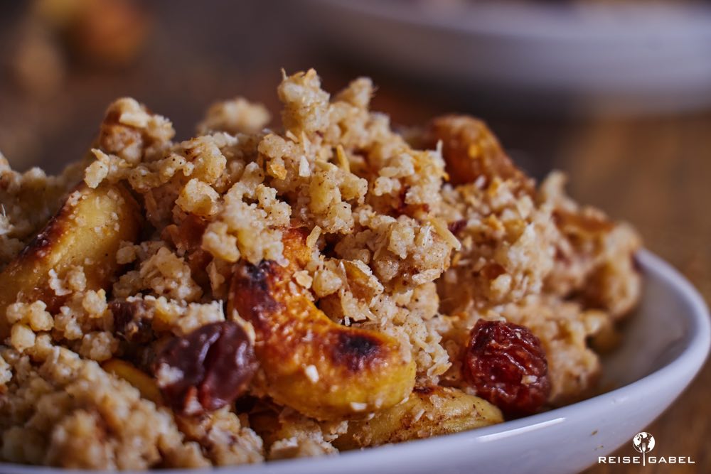 Süßer Couscous Der Salat zum Dessert Reisegabel