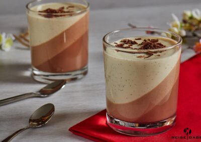 Nutella Panna Cotta mit Vanille in Schichtoptik im Glas